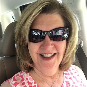 Meet your Posher, Vickie